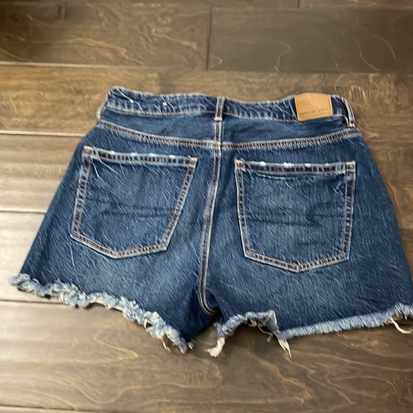 American Eagle Tomgirl shorts - Picture 2 of 2
